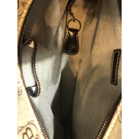 Dooney & Bourke VIntage Large East West Shoulder bag DL57C w/ coin purse - Picture 7 of 10